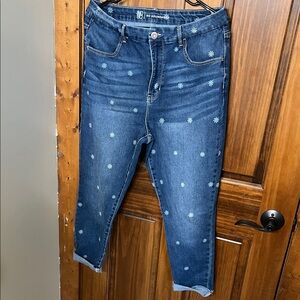 No Boundaries Dark Blue Embroidered Cropped Jeans